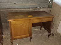 Lot 13 - bureau