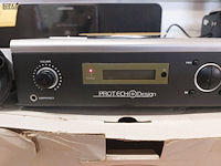 Lot 13 - cd-speler met 2 speakers van protech design - afbeelding 2 van  2