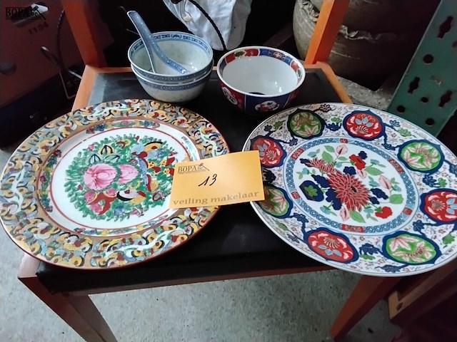Lot 13 - chinees servies - afbeelding 1 van  3