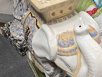 Lot 13 - decoratieve olifant - afbeelding 3 van  3
