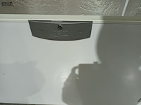 Lot 13 - diepvrieskoffer beko - afbeelding 2 van  4