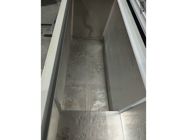 Lot 13 - diepvrieskoffer beko - afbeelding 3 van  4