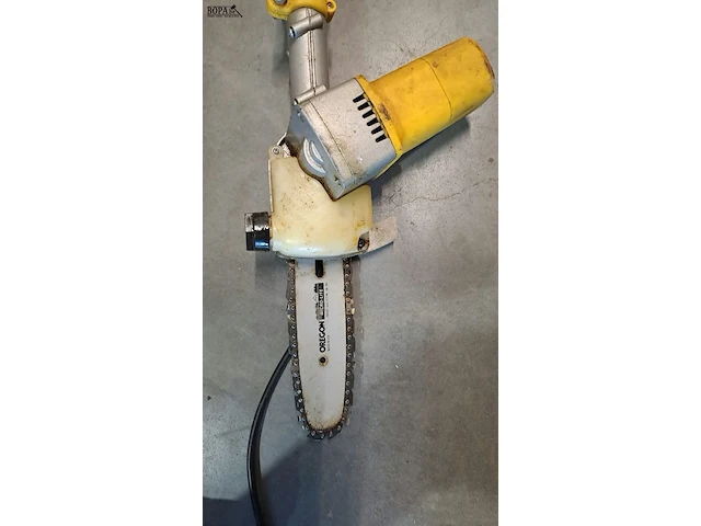 Lot 13 - electrische telescoopkettingzaag powerplus en hoogstammigens - afbeelding 2 van  3