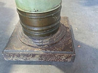 Lot 13 - frans beschilderde metalen zuil in groene tint - eind 19e e - afbeelding 4 van  4