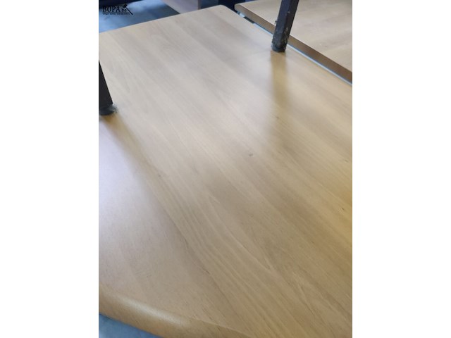 Lot 13 - gebogen bureel - afbeelding 4 van  4