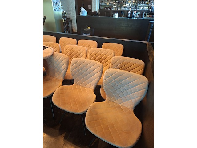 Lot 13 - horeca stoelen. 18 stuks - afbeelding 2 van  6