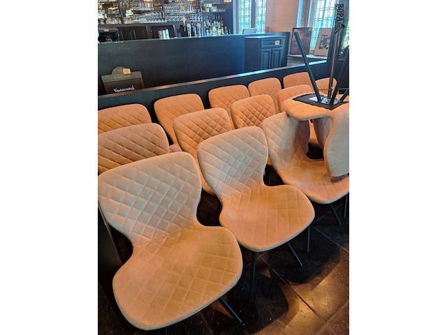 Lot 13 - horeca stoelen. 18 stuks - afbeelding 3 van  6