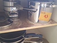 Lot 13 - keukengerei. inhoud keukenkasten - afbeelding 7 van  28