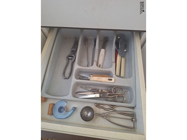 Lot 13 - keukengerei. inhoud keukenkasten - afbeelding 11 van  28