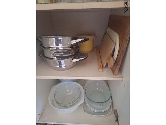 Lot 13 - keukengerei. inhoud keukenkasten - afbeelding 16 van  28