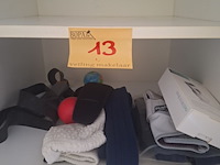 Lot 13 - keukengerei. inhoud keukenkasten - afbeelding 17 van  28