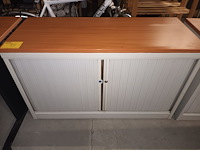 Lot 13 - lage roldeurkast mewaf - afbeelding 2 van  3
