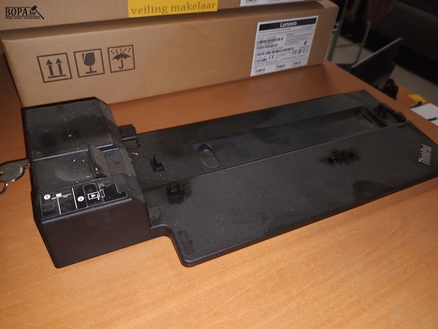 Lot 13 - lenovo thinkpad docking station. 3 stuks - afbeelding 3 van  3