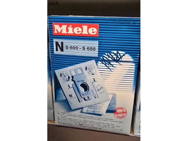 Lot 13 - lot miele stofzuigzakken 47 dozen - afbeelding 3 van  3