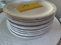 Lot 13 - lot witte borden en theekan - afbeelding 3 van  4
