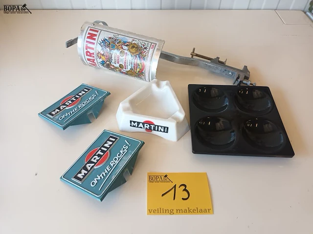 Lot 13 - martini bar benodigdheden. 5 stuks - afbeelding 1 van  5