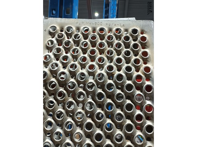 Lot 13 - oprijplaten. 2 stuks - afbeelding 3 van  4