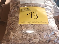 Lot 13 - rookhout snippers eik 1 kg. 12 stuks - afbeelding 3 van  3