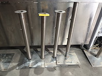 Lot 13 - rvs parasolvoet. 4 stuks - afbeelding 2 van  3