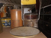 Lot 13 - schaal, lamp en dekselpot - afbeelding 2 van  4