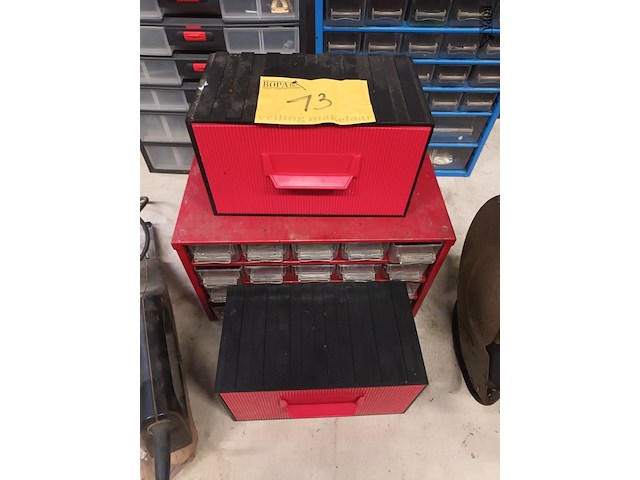Lot 13 - sorteertoren en bakjes - afbeelding 1 van  4