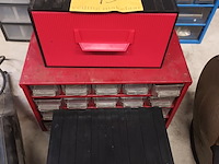 Lot 13 - sorteertoren en bakjes