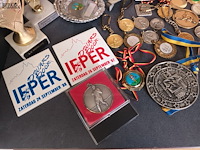 Lot 13 - sport medailles en bekers. 30 stuks - afbeelding 2 van  5