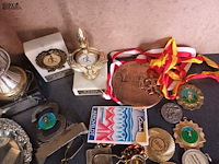 Lot 13 - sport medailles en bekers. 30 stuks - afbeelding 4 van  5