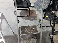 Lot 13 - trapladder - afbeelding 1 van  2