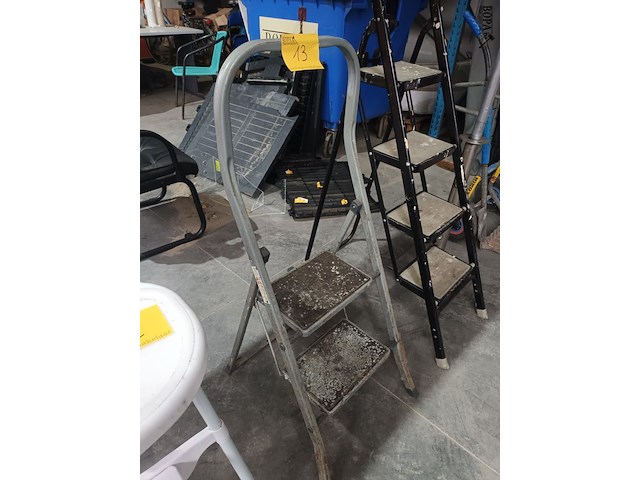 Lot 13 - trapladder - afbeelding 2 van  2