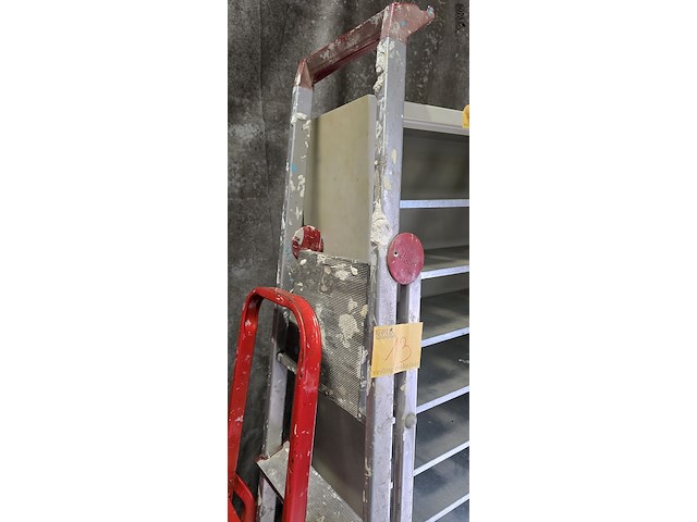 Lot 13 - trapladders 3 stuks - afbeelding 5 van  5