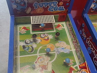 Lot 13 - voetbal flipperkast - afbeelding 2 van  4