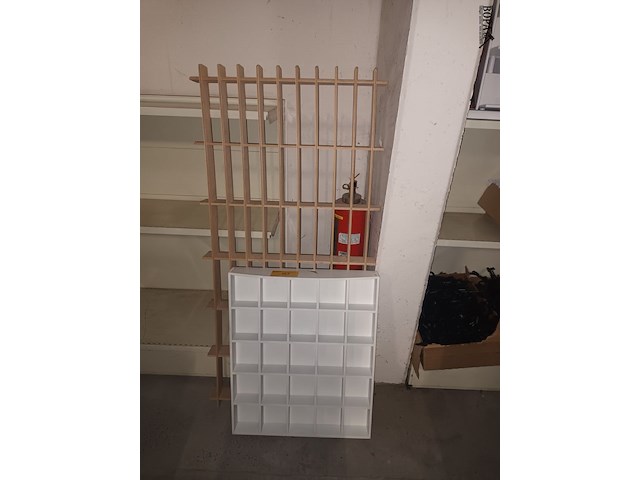 Lot 13 - wandrekje. 2 stuks - afbeelding 1 van  3