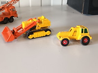 Lot 13 - werkvoertuigen op schaal. 8 stuks - afbeelding 7 van  12