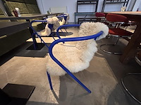 Lot 13 vierkante bistrotafels incl 26 stoelen - afbeelding 8 van  11