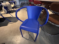 Lot 13 vierkante bistrotafels incl 26 stoelen - afbeelding 9 van  11