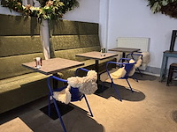 Lot 13 vierkante bistrotafels incl 26 stoelen - afbeelding 10 van  11