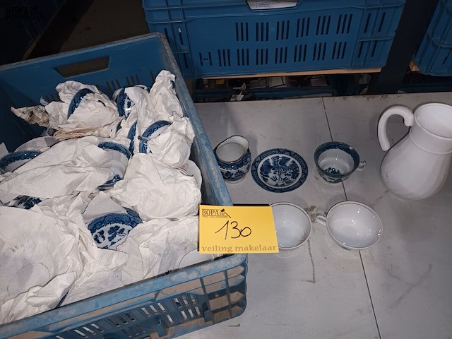 Lot 130 - divers servies - afbeelding 1 van  4