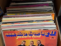 Lot 130 - doos diverse lp's - afbeelding 1 van  7