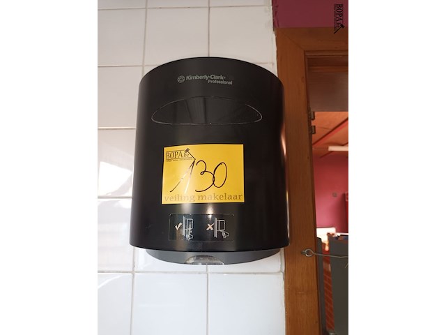 Lot 130 - handoekpapier dispenser - afbeelding 1 van  3