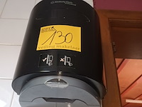 Lot 130 - handoekpapier dispenser - afbeelding 2 van  3