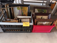 Lot 130 - kaders. 2 bakken - afbeelding 1 van  3
