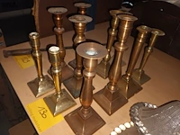 Lot 130 - koperen kandelaars. 11 stuks - afbeelding 2 van  3