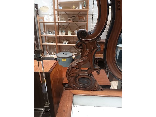 Lot 130 - ladekast met marmer en spiegel - afbeelding 6 van  6