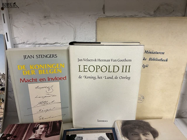 Lot 130 - lot koninklijke boeken - 6 stuks - afbeelding 3 van  3