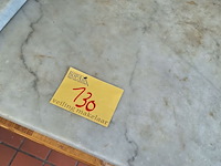 Lot 130 - marmeren blad - afbeelding 1 van  2