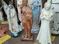 Lot 130 - set van mariabeelden in goede staat - afbeelding 1 van  4