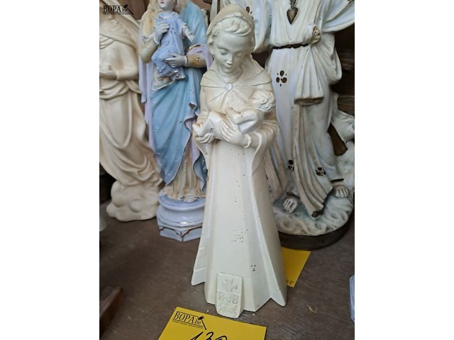 Lot 130 - set van mariabeelden in goede staat - afbeelding 3 van  4