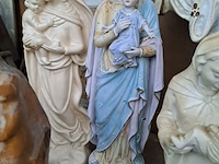 Lot 130 - set van mariabeelden in goede staat - afbeelding 4 van  4