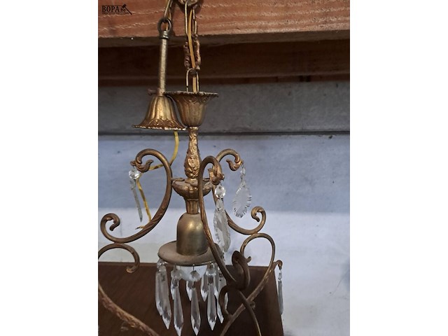 Lot 130 - vintage kroonluchter met kristallen pendeloques - afbeelding 2 van  3